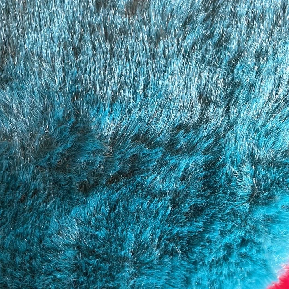 BEAUTIFUL Faux Fur Infinity Scarf Teal Green 9.5” X 68 Inches